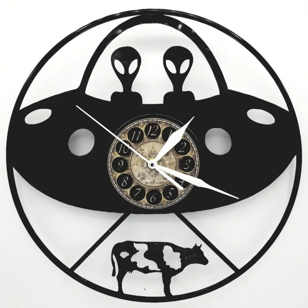UFO vinyl record clock sci fi fun gift
